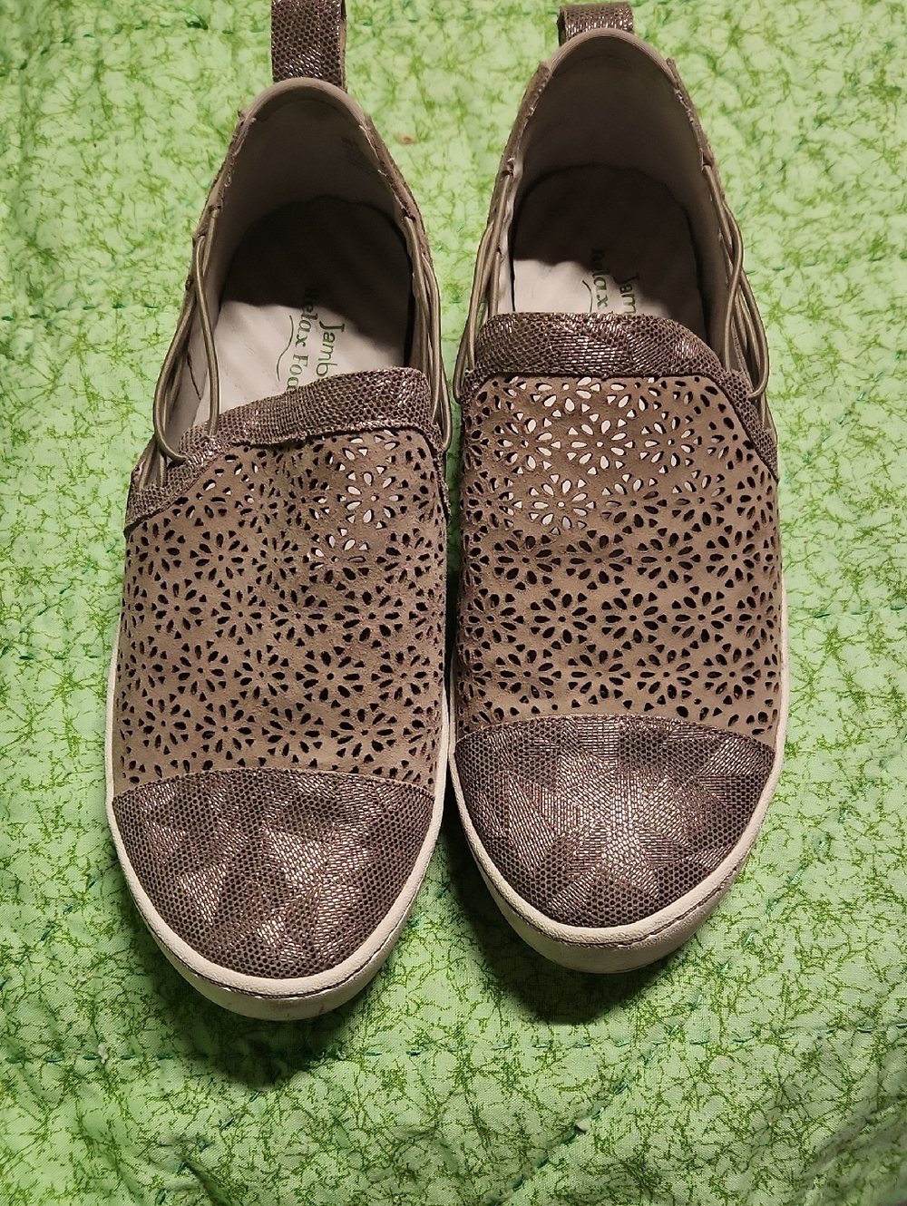 8W Jambu Taupe Floral Laser-Cut Slip-On Sneakers